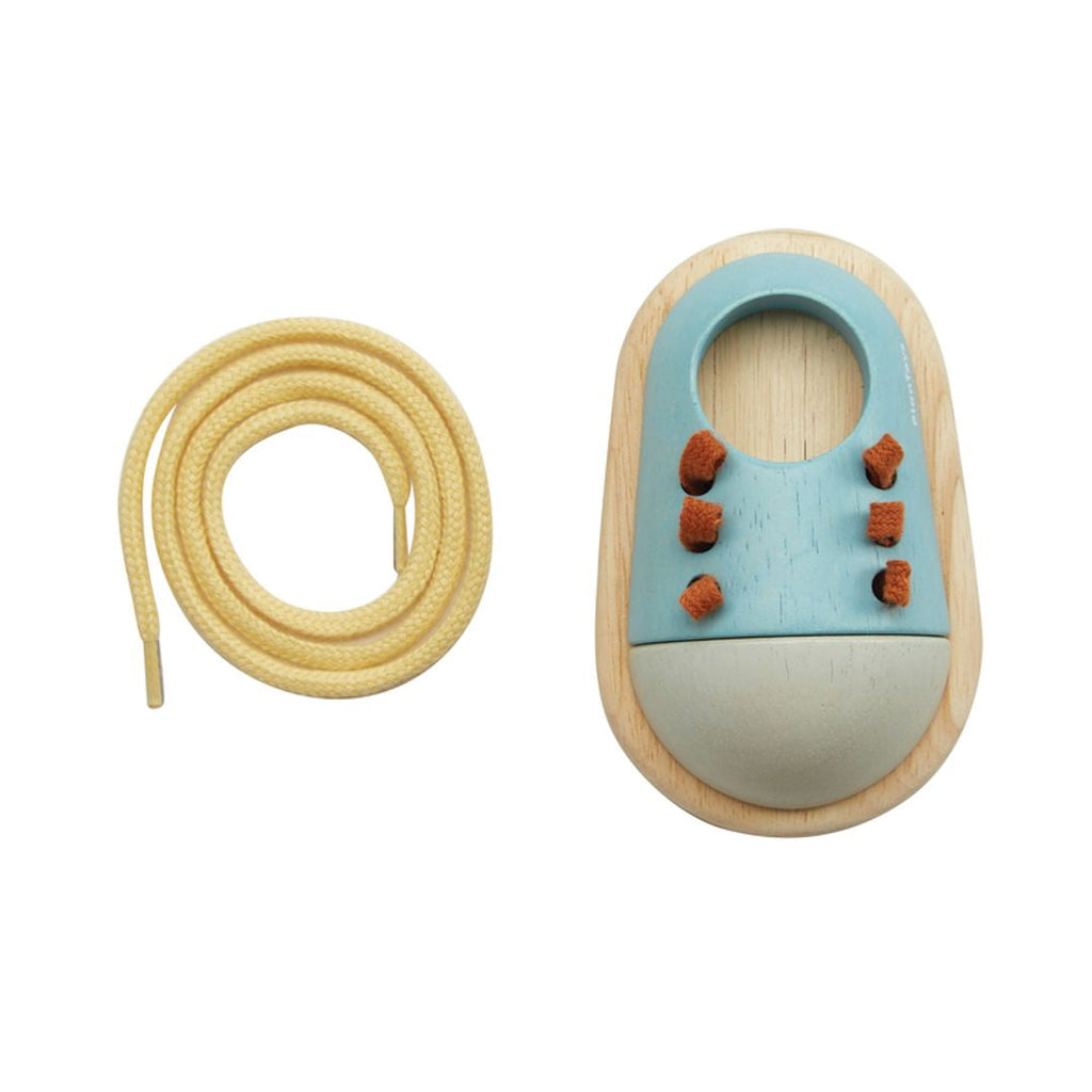 PlanToys orchard Tie Up Shoe wooden toy